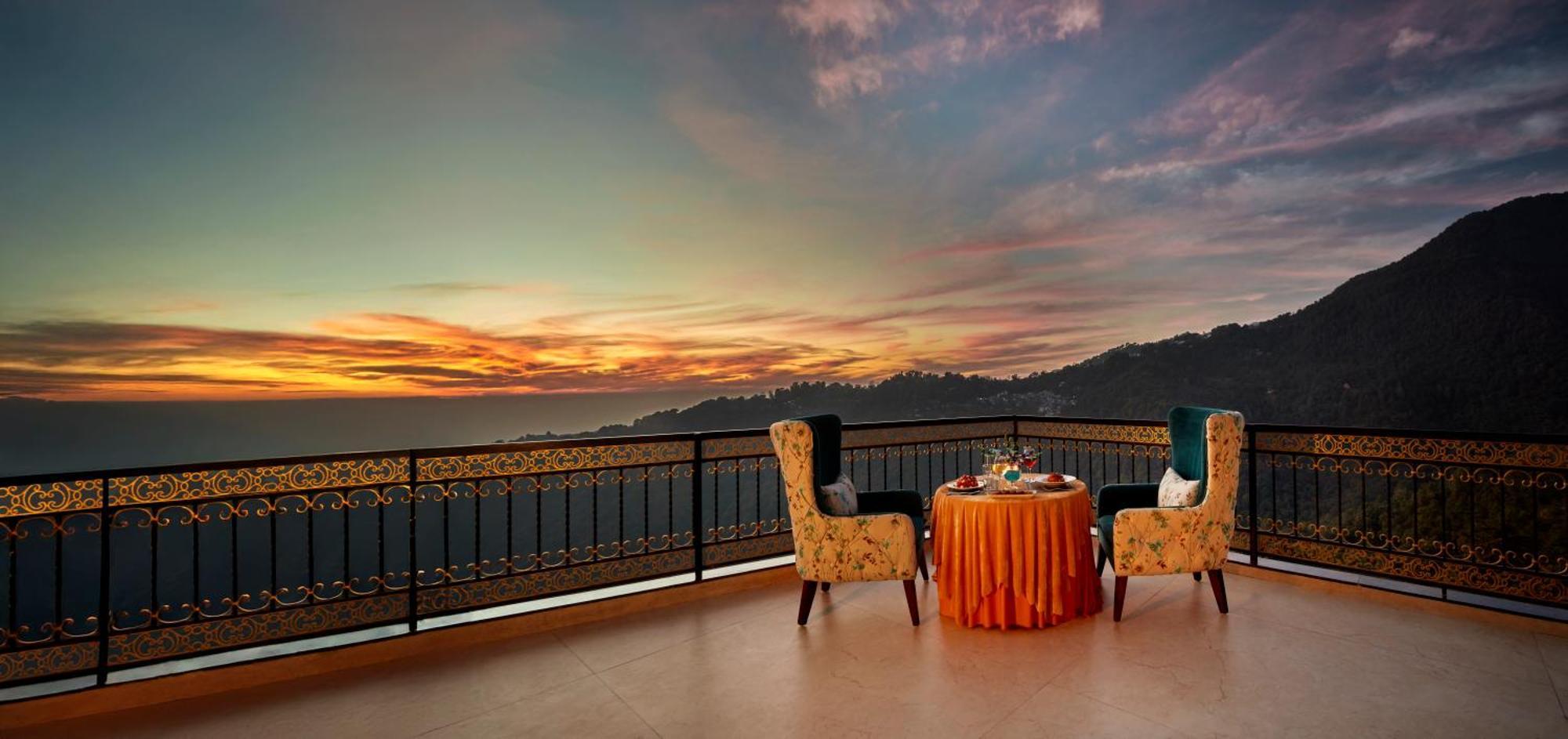 Welcomheritage Natraj, Mcleod Ganj Bagian luar foto