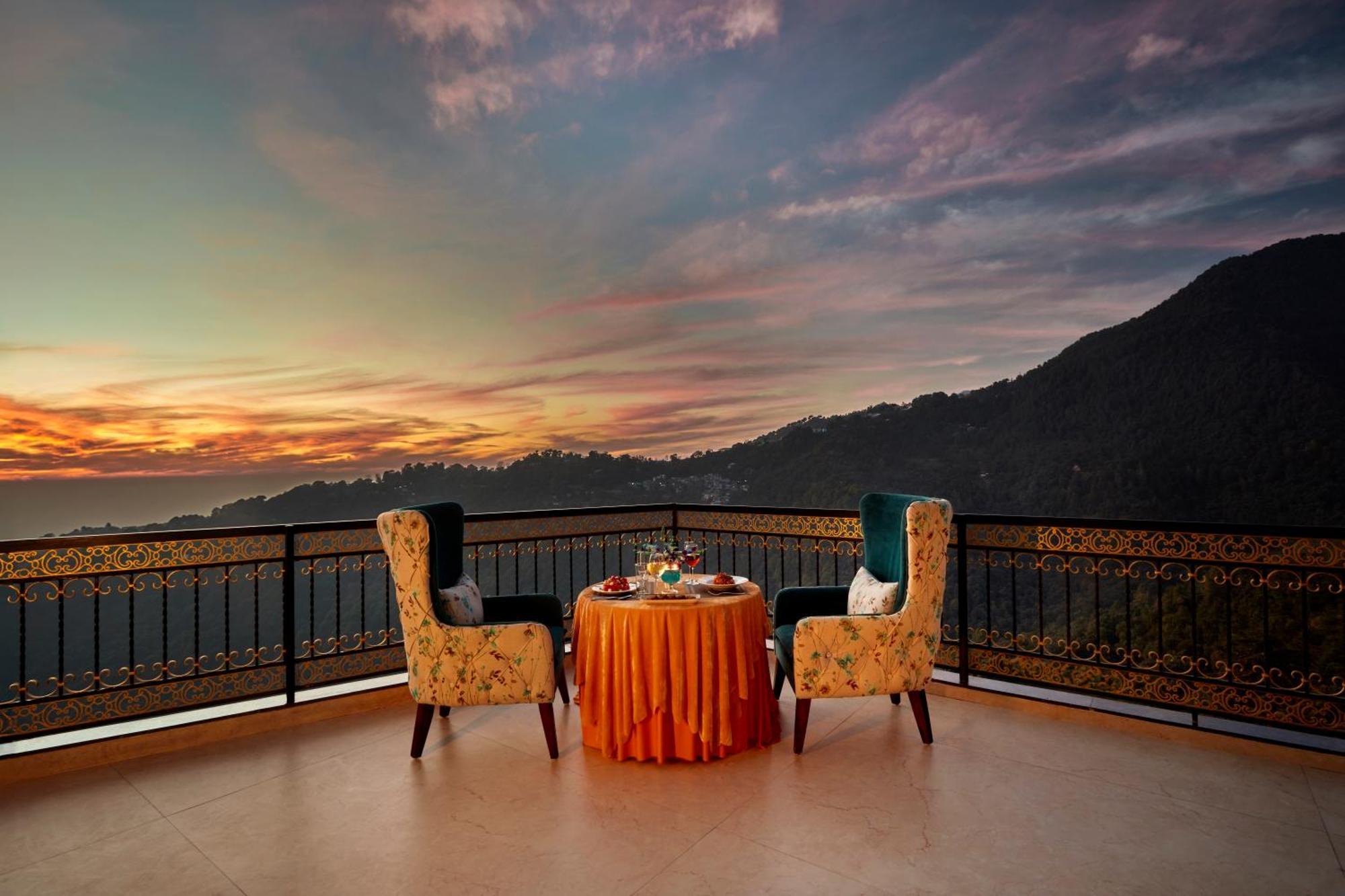 Welcomheritage Natraj, Mcleod Ganj Bagian luar foto